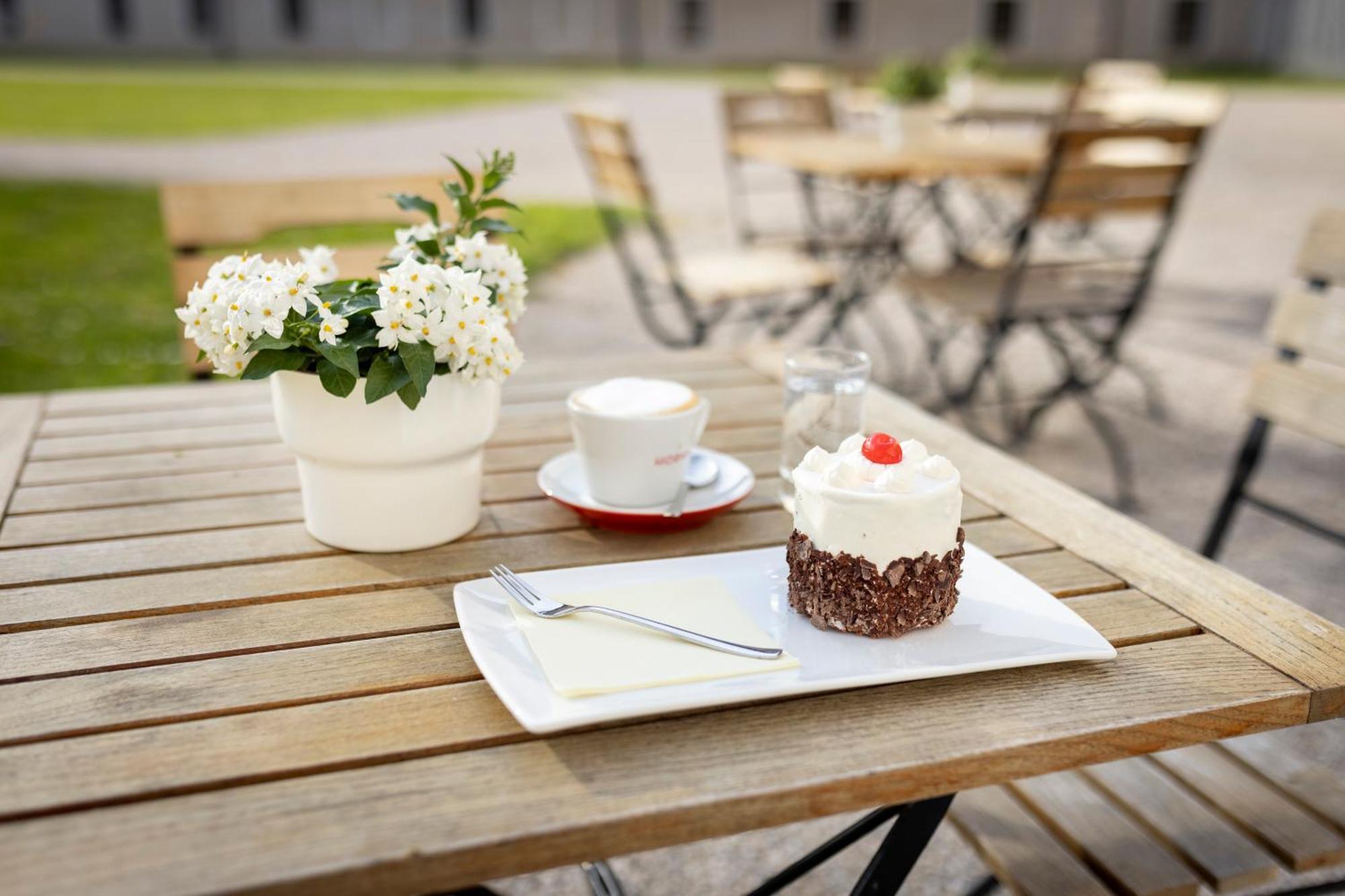 Jufa Hotel Stift Gurk Екстер'єр фото