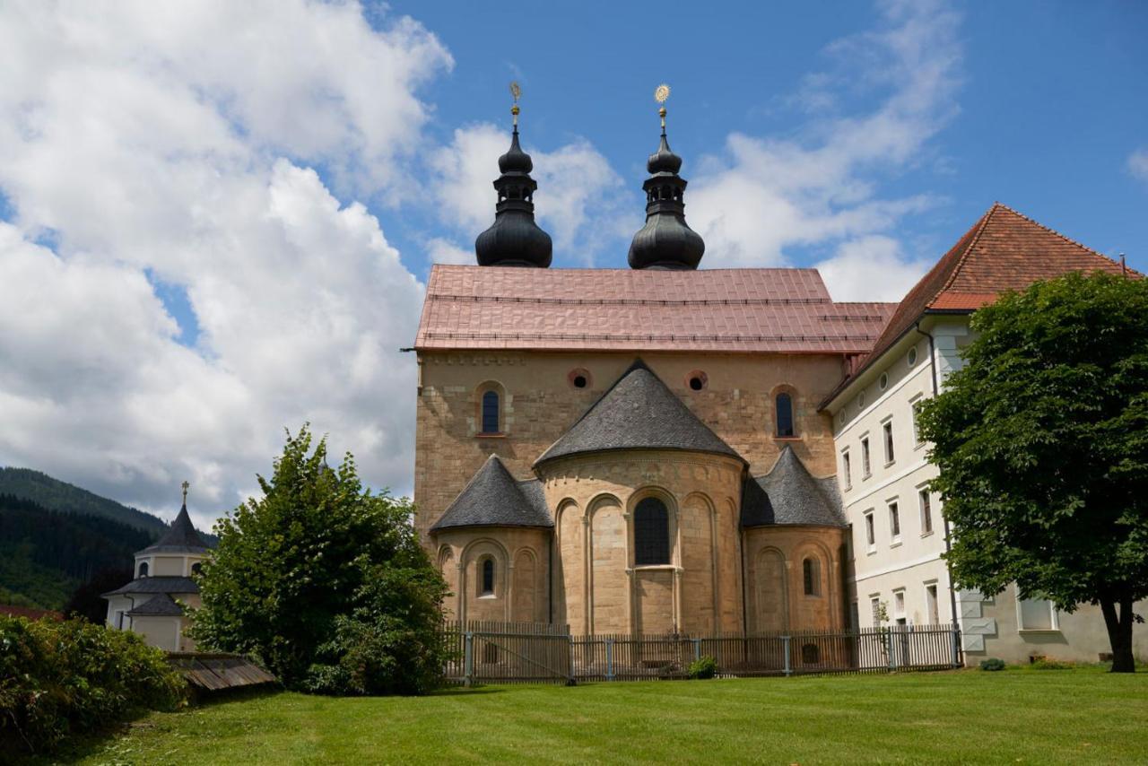 Jufa Hotel Stift Gurk Екстер'єр фото